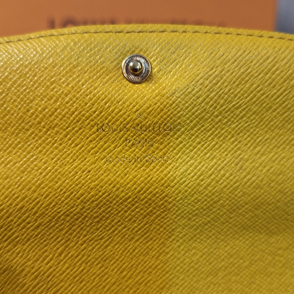 Louis Vuitton Emilie Monogram Wallet - Picture 13 of 16